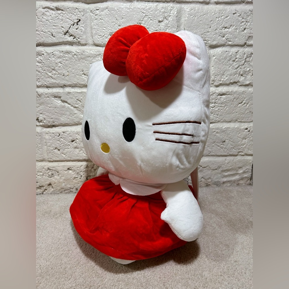 Large Hello Kitty Plush Backpack - Picture 3 of 3